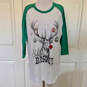 HOLIDAY DEER RAGLAN BASEBALL TEE LIGHTWEIGHT
